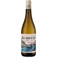 Die Trauben für den Invincible Número Um Branco stammen von rund 30 Jahre alten Reben. Die weiße Cuvée aus Rabigato