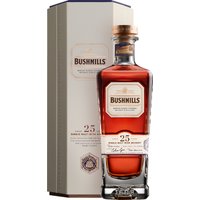 In der nordirischen Bushmills Destillerie wird seit mehr als 400 Jahren Whiskey gebrannt. Der 25 Years Irish Single Malt ist ein besonders exquisiter