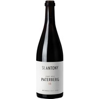 Paterberg ist die wärmste Lage des rheinhessischen Weinguts St. Antony und wird in der Regel als Erstes geerntet. Der Pinot Noir Paterberg GG wird in Eichenholzfässern aus dem Bordeaux und Burgund ausgebaut. Das Ergebnis ist ein spannungsgeladener Pinot Noir von großer Finesse. In der Nase wie am Gaumen vereinen sich Sauerkirsche