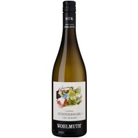 Dieser herrlich animierende Sommerwein aus der Rebsorte Gelber Muskateller stammt vom Weingut Wohlmuth aus der Südsteiermark in Österreich. Vom Schiefer geprägte Böden und ein mildes Mikroklima bieten hier ideale Bedingungen für die Trauben. In der Nase ein Hauch von Mandarinenzeste und Blütenaromen. Auch etwas Muskatnuss. Am Gaumen straff und frisch