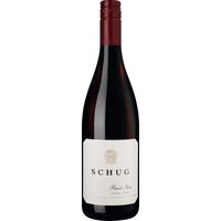 Ein Pinot Noir von der Schug Winery aus der Region Sonoma Coast. Rubinrot leuchtet er im Glas und verströmt intensive Aromen von Kirsche