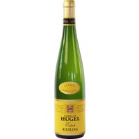 Die Gutsweine der Familie Hugel stammen alle aus großen Lagen rund um das Mittelalter-Dorf Riquewihr im Elsass und sind ein Spiegel des besonderen Terroirs mit seinen Mergelböden. Der Riesling Estate besitzt eine expressive Aromatik mit fruchtigen Noten von Pfirsich