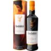 Der Fire & Cane Single Malt Whisky reift in amerikanischen Bourbonfässern und erhält anschließend sein Finish in Rumfässern. Die Nase beeindruckt mit einer wunderbar ausbalancierten Aromatik: Feine Torfnoten und Rauch treffen auf frische Frucht