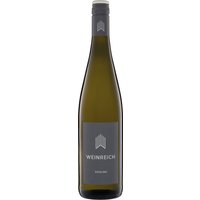 Die Trauben für diesen saftigen Riesling vom rheinhessischen Weingut Weinreich werden ausschließlich von Hand gelesen. Nach der Gärung im Edelstahltank ruht dieser rassige Wein für einige Monate auf der Feinhefe