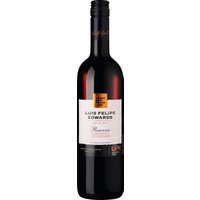 Dieser strukturvolle Cabernet Sauvignon aus dem chilenischen Colchagua-Tal vom renommierten Weingut Luis Felipe Edwards wartet mit den Aromen reifer schwarzer Beeren und Kirschen sowie mit kräuterigen Noten auf. Die Tannine sind nach sechs Monaten Holzfass-Reife noch etwas jung