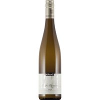Der 2022er Kranz Weißburgunder vom Weingut Kranz schimmert hellgelb im Glas und verströmt frische Aromen von Äpfeln