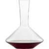 Der Zwiesel Dekanter aus der Serie "Pure" präsentiert sich als elegantes Accessoire für Rotweinliebhaber. Gefertigt von Zwiesel Kristallglas