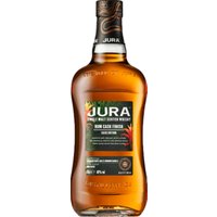 Durch sein Finish im Rumfass aus der Karibik erhält dieser Whisky Noten von Guave und Kokosnuss