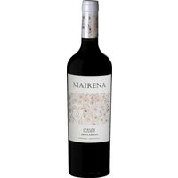 Für den 2018er Mairena Ocasíon Bonarda aus der Mendoza-Region in Argentinien wählte die Familia Blanco die besten Trauben aus ihren über 40 Jahre alten Weinbergen. Während der Kohlensäuregärung in der Kellerei entfalten sich die intensiven Aromen von roten Beeren