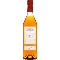 Der Domaine Tariquet VSOP Armagnac präsentiert sich in einer lebhaften bernsteingelben Farbe. In der Nase entfaltet sich ein reiches Bouquet aus Blumen mit frischen