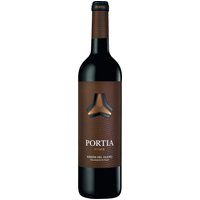 Die Bodega Portia steht für die Verbindung von Tradition und Moderne. Im Herzen der Ribera del Duero liegt sie und setzt klassischerweise auf Tempranillo. So ist auch der Roble reinsortig