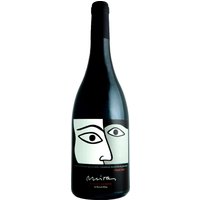 Miras Crianza Pinot Noir 2016 aus der Bodega Miras in Patagonien begeistert mit einer beeindruckenden Aromatik. In der Nase entfalten sich reife Erdbeeren und ein Hauch von wilden Blumen und Gewürzen