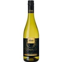 Der beliebte Kaiserstrassen-Klassiker kommt in der Jubiläums-Edition erstmals als Réserve in die Flasche! Exklusiv zum 90-jährigen Bestehen der Winzergenossenschaft Königschaffhausen. Aus Trauben von den besten Lagen am sonnigen Kaiserstuhl wurde ein intensiv duftiger Wein mit intensiver Birnenfrucht und sehr feiner