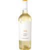 Aus Apulien kommt nicht nur herrlicher Rotwein – auch in Sachen Weißwein hat sich eine Menge getan. Diese Cuvée des Vorzeigebetriebes Vigneti di Salento aus Malvasia und Sauvignon Blanc ist vital und kommt mit blitzsauberer und animierender Frucht aus dem Glas. Dabei wirkt sie lebhaft frisch