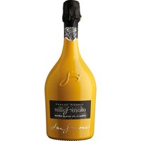 Die Millesimato Cuvée Blanc de Blancs Yellow von San Simone di Brisotto aus Venetien begeistert mit einer feinen und beständigen Perlage. In der Nase entfalten sich intensive und komplexe Aromen von grünem Apfel und weißem Pfirsich