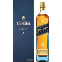 Das Blue Label ist die berühmteste Abfüllung der Produktlinie von Johnnie Walker und ein ausgezeichneter Blended Scotch Whiskys. Er wird aus bis zu 60 Jahre alten Malt und Grain Whiskys erstellt. Leichte Rauchtöne harmonieren mit dem Duft von Sherry