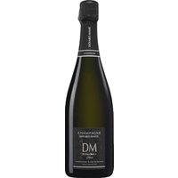 Champagne Doyard Mahé Cuvée Désir Blanc de Blanc verführt mit einem leuchtenden blassgoldenen Farbton und einer Nase