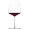 Das Zwiesel Rotweinglas Duo Burgunder im 2er Set ist ein beeindruckendes Beispiel für die Handwerkskunst von Zwiesel Kristallglas. Dieses Set vereint elegantes Design mit hoher Qualität und eignet sich ideal für Rotweine
