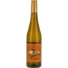 Der "Mees Daheim Weiß Riesling Chardonnay Cuvée" aus dem Jahr 2022 präsentiert sich in einem hellgrün-gelben Farbton mit Lichtreflexen. Bereits im Duft offenbart sich die Fruchtigkeit dieses Weins mit dominanten Aromen von Birne