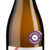 Erstaunlich und erstaunlich gut: Dieser halbtrockene Wein wurde aus roten Trauben der Rebsorte Spätburgunder hergestellt. Feinwürzig