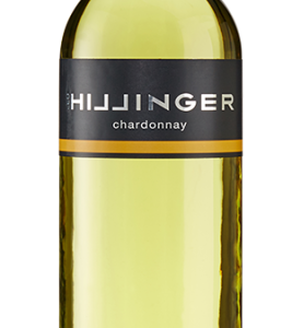 Leo Hillinger verzichtet bei diesem tollen Chardonnay auf den Einsatz von Holz und bringt so einen sortentypischen Weißwein in die Flasche!