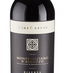 Dieser Montepulciano Riserva reifte 24 Monate in Fass und Flasche. Durch den attraktiven Preis stellt er etwas ganz Besonderes dar. Nicht nur für Italien-Fans!