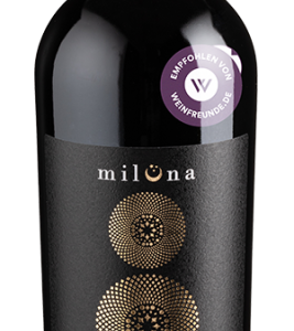 Davide Ragusa von der Cantine San Marzano ist für diesen fruchtintensiven Negroamaro verantwortlich und unterstreicht das sensationelle Preis-Genuss-Verhältnis der Miluna-Weine aus Apulien.