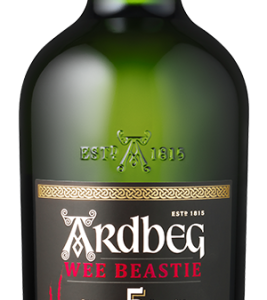 Nachwuchs im Hause Ardbeg: Der Wee Beastie schlägt sich mit Rauch und Torf auf die wilde Seite des Whiskys und ist die jüngste Abfüllung der Islay-Legende.