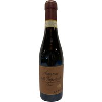 Wahrhaft groß und beeindruckend ist der Amarone della Valpolicella von Zenato. Kraftvoll und elegant mit einer opulenten Aromatik von dunklen Früchten und Gewürzen ist dieser Wein Zenatos Aushängeschild. Eine lebendige Säure