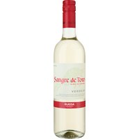 Mit dem Sangre de Toro Verdejo fließt Sonne ins Glas! Der erfrischende Weißwein aus Rueda weckt mit seinem Bouquet aus aromatischer Frucht und feinen vegetativen Anklängen Urlaubsgefühle. Am Gaumen trumpft der Verdejo vom Top-Winzer Torres mit viel Frische auf: Saftige Grapefruit und reife Quitte treffen auf ein animierendes Säurespiel. Eine herrliche Alternative zu klassischen Aperitifs und ein hervorragender Festwein.