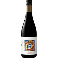 Charakteristik: spürbare kraftvolle Ausprägung des Terroirs mit intensiven Aromen von schwarzen Früchten in der Nase