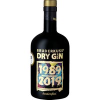 Der Bruderkuss Gin 30 Jahre Mauerfall von der Destillerie Thomas Sippel bereichert die deutsche Gin-Szene mit außergewöhnlichem Stil und Geschmack. Sein besonderes Pop-Art-Design erinnert an Dmitri Wrubels berühmtes Gemälde auf der Berliner East Side Gallery und feiert den 30. Jahrestag des Mauerfalls. Limitiert auf 2019 Flaschen