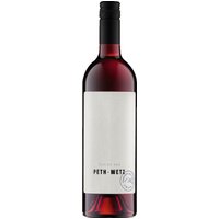 Ganz minimalistisch gibt sich das Label des Claire Red Rosé von Peth-Wetz. Ähnlich modern ist auch der Flascheninhalt: Lebendige