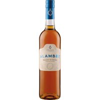 Der Alambre Moscatel de Setúbal von José Maria da Fonseca präsentiert eine beeindruckende Balance aus Süße und faszinierenden Aromen. Aus der Anbauregion Setúbal in Portugal entstammt der Wein mit einem charakteristischen Bernsteinfarbton. Noten von Orangen