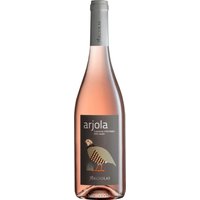 Eine wunderschöne Überraschung aus Sardinien: Der Argiolas Arjola Cannonau Rosato entfaltet zarte roséfarbene Töne mit leuchtenden Reflexen. Im Glas öffnet sich ein intensives