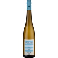 Der kräftige Kalksteinboden Rheinhessens verleiht diesem trockenen Gutsriesling seinen besonderen Geschmack. Der fruchtbetonte Wein überzeugt den Gaumen mit salziger Mineralität