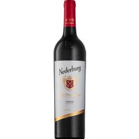 Ein tiefes Karmesinrot zeichnet den Nederburg The Winemasters Shiraz aus dem Jahrgang 2020 aus. Der Rotwein aus der Weinregion Western Cape