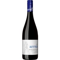 Der Ritter Blauer Frühburgunder QbA ist ein bemerkenswert vielschichtiger Rotwein vom Weingut Ritter an der Nahe. Der Duft des Weines zeigt leicht holzige Noten