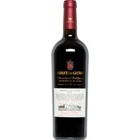 Ein Rotwein aus den Weinbergen Kastilien-La Manchas: Der Dominio de Valdepusa Cabernet Sauvignon 2020 beeindruckt mit einem dichten Rubinrot. Das würzige Bukett roter Früchte wie Brombeere und Cassis entfaltet eine konzentrierte Vielschichtigkeit. Am Gaumen fügen sich die eleganten Tannine perfekt ein und hinterlassen einen nachhaltigen