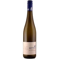 Ritter Thronfolger Gewürztraminer QbA vom Weingut Ritter an der Nahe besticht durch seine klare und feine Aromatik. Der 2023er Jahrgang offenbart im Bukett dezente Noten von Rose und Marzipan. Am Gaumen zeigt sich der Wein von seiner fruchtigen Seite mit Aromen von Quitte