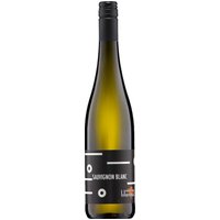 Der Lilienthal Sauvignon Blanc 2023 aus der Pfalz präsentiert sich als herrlich frischer Sommerwein mit einem harmonischen Süße-Säure-Spiel. Dieser Weißwein offenbart ein breites Spektrum an Aromen: Noten von Maracuja