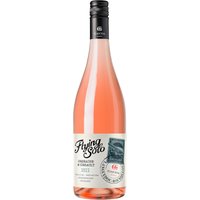 Der Domaine Gayda Flying Solo Rosé 2023 betört mit einem frischen und lebhaften Stil. Aromen von reifen Sommerfrüchten wie Erdbeeren und Himbeeren dominieren. Dazu gesellen sich florale Nuancen und ein Hauch von Zitrusfrüchten