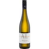 Der Alexander Laible Riesling SC aus dem Jahrgang 2021 begeistert als Weißwein aus Baden mit einer beeindruckenden Barrique-Reife von 18 Monaten. Aromatisch folgt er einer filigranen Säurestruktur und offenbart ein komplexes Bukett mit feinen Zitrusnoten