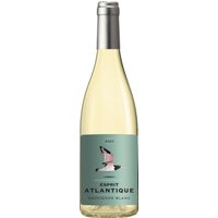 Der Cap Atlantique Sauvignon Blanc stammt aus dem gleichnamigen Gebiet entlang der französischen Atlantikküste und bringt Urlaubsgefühle ins Glas. Das Bouquet wird von saftiger Mandarine