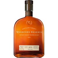 Woodford Reserve Kentucky Straight Bourbon Whiskey bietet einen perfekt ausgewogenen Geschmack mit mehr als 200 wahrnehmbaren Geschmacksnoten. Dieser Bourbon-Whiskey ist flexibel genug für die Kreation von Mixgetränken wie einem Mint Julep oder einem Old Fashioned