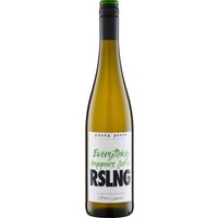 Der „Young Poets Everything Happens for a Riesling“ vom Weinhaus Lergenmüller bietet im Jahrgang 2023 eine beeindruckende Frische am Gaumen