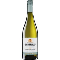 Ein feiner Duft von Ananas und vollreifen Mirabellen prägt den Jechtinger Gewürztraminer Kabinett 2023. Dieser badische Weißwein aus der Jechtinger Weinmanufaktur besticht durch seine liebliche Art und ein reichhaltiges Bukett. Im Geschmack zeigt sich der Wein weich und cremig