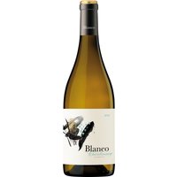 Der Pagos De Araiz Blaneo Chardonnay 2022 begeistert mit einem leuchtenden Gelb und goldenen Reflexen. Sein Bukett entfaltet florale Töne und frische Zitrusfrüchte. Am Gaumen überrascht er mit einer leichten Fruchtsüße