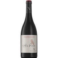 Der Neethlingshof The Owl Post Pinotage Magnum erstrahlt in einem tiefen Rot und verführt mit einem eindrucksvollen Aromenspiel aus süßen Gewürzen