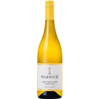 Der Warwick The First Lady Chardonnay aus dem Jahrgang 2023 besticht mit einem einladenden Bouquet aus floralen und fruchtigen Aromen. Noten von Melonen